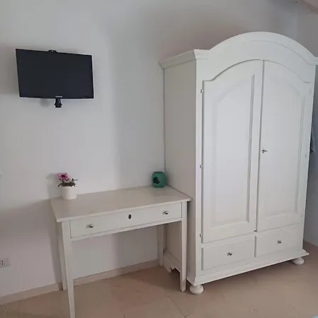 Apartament La Fontana Aradeo